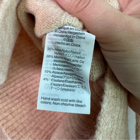 J.Crew V-Neck Supersoft Yarn Wool Alpaca Blend Oversized Sweater size XS - Picture 4 of 5